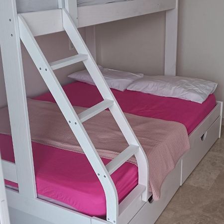 Appart Standing: Elegant 2BR with Pool, Terrace & Port Aventura Proximity Salou Exterior photo